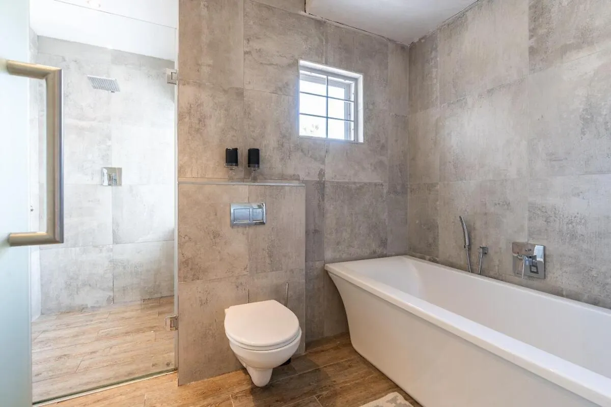 Holiday home Luxury Family Home In Fresnaye Cape Town
